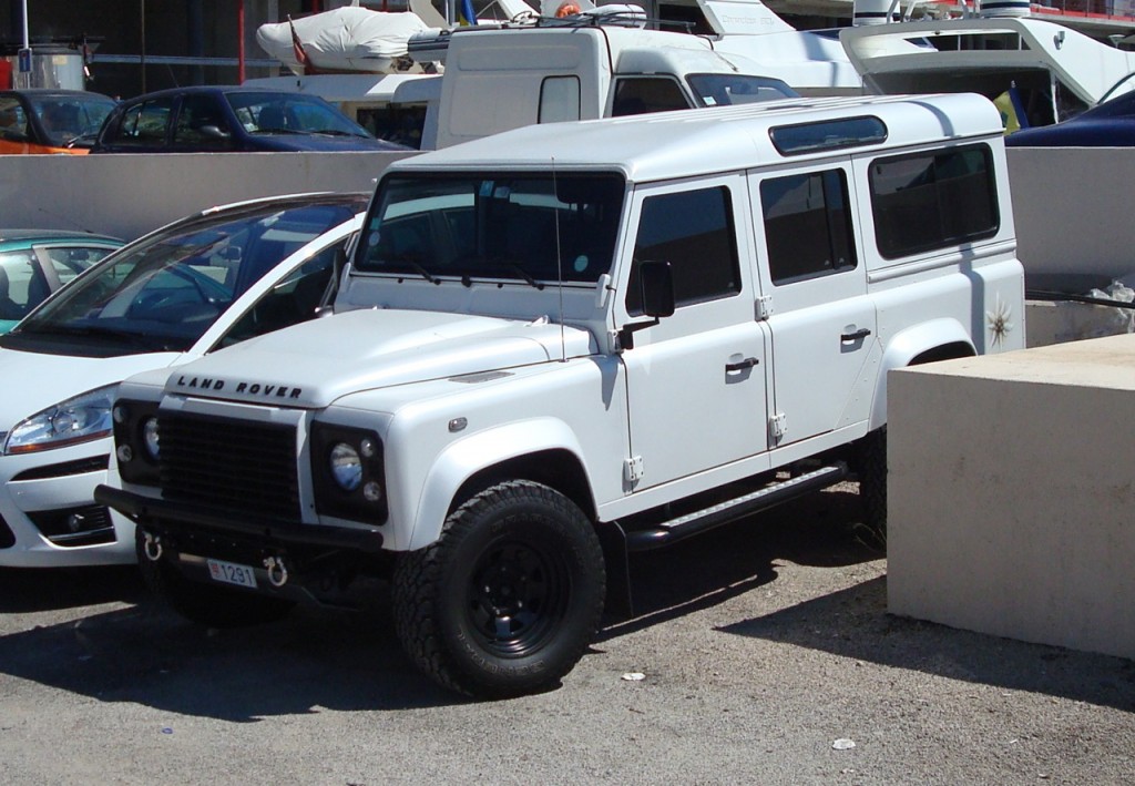 white defender 110