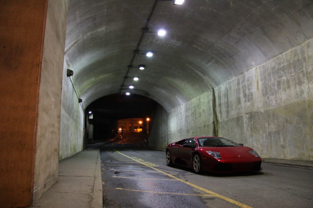Lamborghini in Tunnel