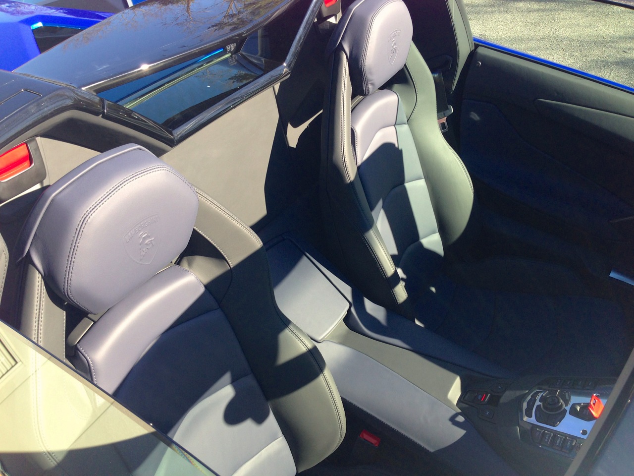 Aventador Roadster Interior